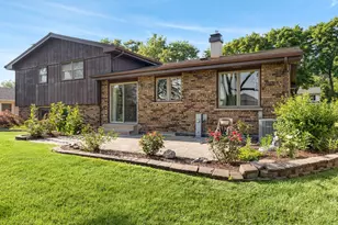 53 James Dr, Westmont, IL 60559 - Photo 19