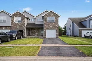 1416 E Arnold St, Sandwich, IL 60548 - Photo 1