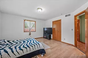 811 Arnold Ave, Rockford, IL 61108 - Photo 11