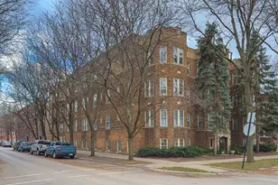 2633 W Ainslie St, Chicago, IL 60625 - Photo 1