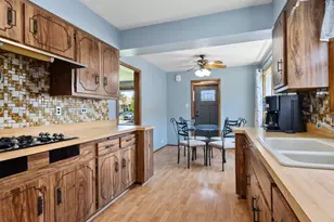 2844 W 100th Pl, Evergreen Park, IL 60805 - Photo 11