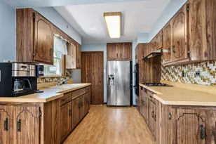 2844 W 100th Pl, Evergreen Park, IL 60805 - Photo 13