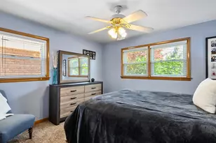 2844 W 100th Pl, Evergreen Park, IL 60805 - Photo 5
