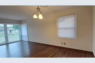 8607 N Osceola Avenue, Niles, IL 60714 - Photo 3