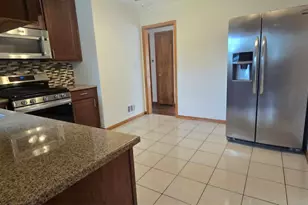 8607 N Osceola Ave, Niles, IL 60714 - Photo 9