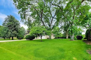 1015 Sherwood Dr, Prospect Heights, IL 60070 - Photo 3