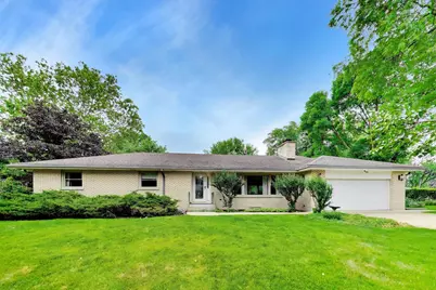 1015 Sherwood Drive, Prospect Heights, IL 60070 - Photo 1