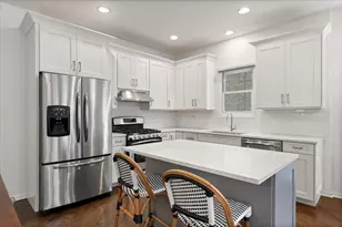 1310 W Fletcher St, Chicago, IL 60657 - Photo 9