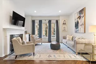 1310 W Fletcher St, Chicago, IL 60657 - Photo 3