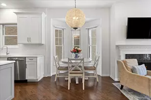 1310 W Fletcher St, Chicago, IL 60657 - Photo 7