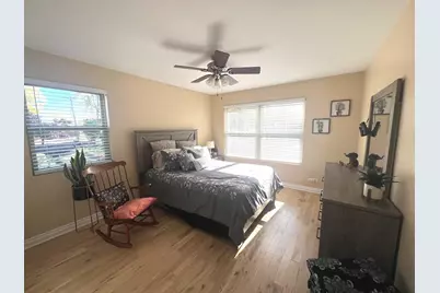 615 W St Johns Place, Addison, IL 60101 - Photo 5