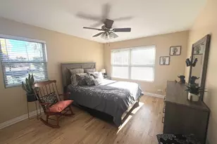 615 W St Johns Pl, Addison, IL 60101 - Photo 5