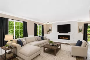 302 Windsor Ct, South Elgin, IL 60177 - Photo 3