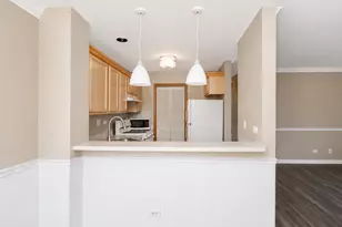 302 Windsor Ct, South Elgin, IL 60177 - Photo 7