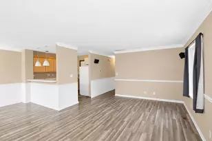 302 Windsor Ct, South Elgin, IL 60177 - Photo 5