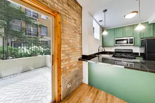 1229 W Greenleaf Ave, Chicago, IL 60626 - Photo 9