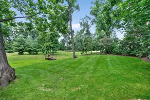 451 Courtney Cir, Sugar Grove, IL 60554 - Photo 79
