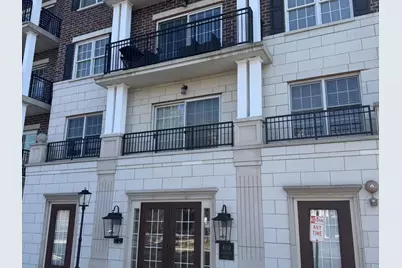400 McDaniels Circle #405, Clarendon Hills, IL 60514 - Photo 3