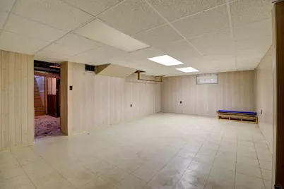 302 W 13th Street, Sterling, IL 61081 - Photo 29