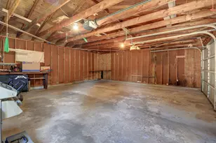 302 W 13th St, Sterling, IL 61081 - Photo 33