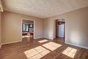302 W 13th St, Sterling, IL 61081 - Photo 11