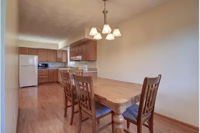 302 W 13th Street, Sterling, IL 61081 - Photo 17