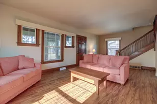 302 W 13th St, Sterling, IL 61081 - Photo 5