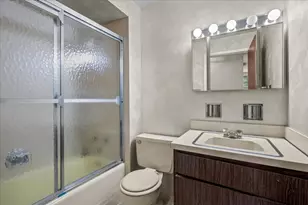 2708 Summit Ave, Highland Park, IL 60035 - Photo 17