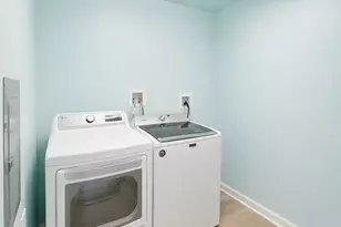 8828 Niles Center Rd, Skokie, IL 60077 - Photo 13