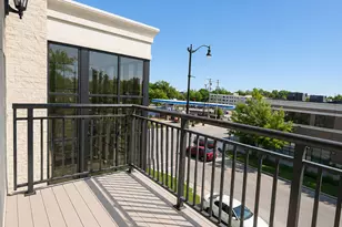 8828 Niles Center Rd, Skokie, IL 60077 - Photo 17