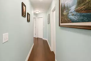 8828 Niles Center Rd, Skokie, IL 60077 - Photo 7