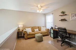 707 Clover Hill Ct, Elk Grove Village, IL 60007 - Photo 13