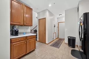 949 Tanager Ct, Glen Ellyn, IL 60137 - Photo 9