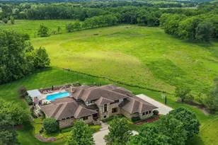 39W973 Crosscreek Ln, Saint Charles, IL 60175 - Photo 3