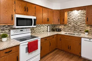 1323 Buell Ave, Joliet, IL 60435 - Photo 5