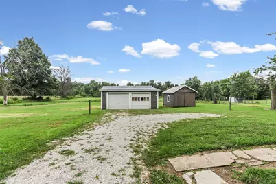 1005 W 7th Street, Centralia, IL 62801 - Photo 5