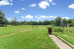 1005 W 7th St, Centralia, IL 62801 - Photo 7