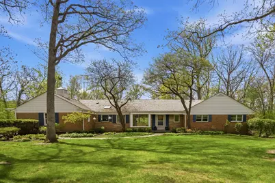 880 Hiawatha Lane, Riverwoods, IL 60015 - Photo 1