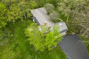 880 Hiawatha Ln, Riverwoods, IL 60015 - Photo 11