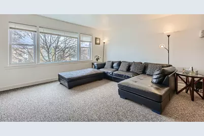 9043 Skokie Boulevard, Skokie, IL 60077 - Photo 3