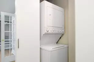 40 E Delaware Pl, Chicago, IL 60611 - Photo 13