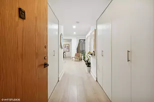 40 E Delaware Pl, Chicago, IL 60611 - Photo 3