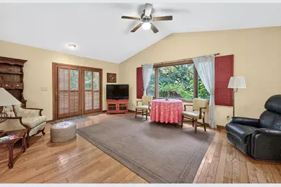 337 N Wild Cherry Drive, Dixon, IL 61021 - Photo 11