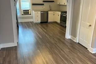1023 Dean St, Saint Charles, IL 60174 - Photo 5