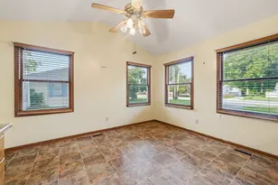 538 N School St, Braidwood, IL 60408 - Photo 9