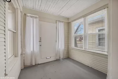 5359 W Berenice Avenue #1, Chicago, IL 60641 - Photo 5
