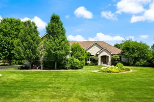 40701 N Gridley Dr, Antioch, IL 60002 - Photo 1
