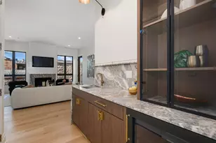 3923 N Janssen Ave, Chicago, IL 60613 - Photo 23