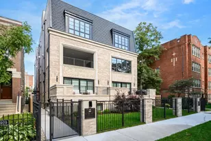 3923 N Janssen Ave, Chicago, IL 60613 - Photo 1