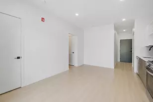 948 W Sunnyside Ave, Chicago, IL 60640 - Photo 7